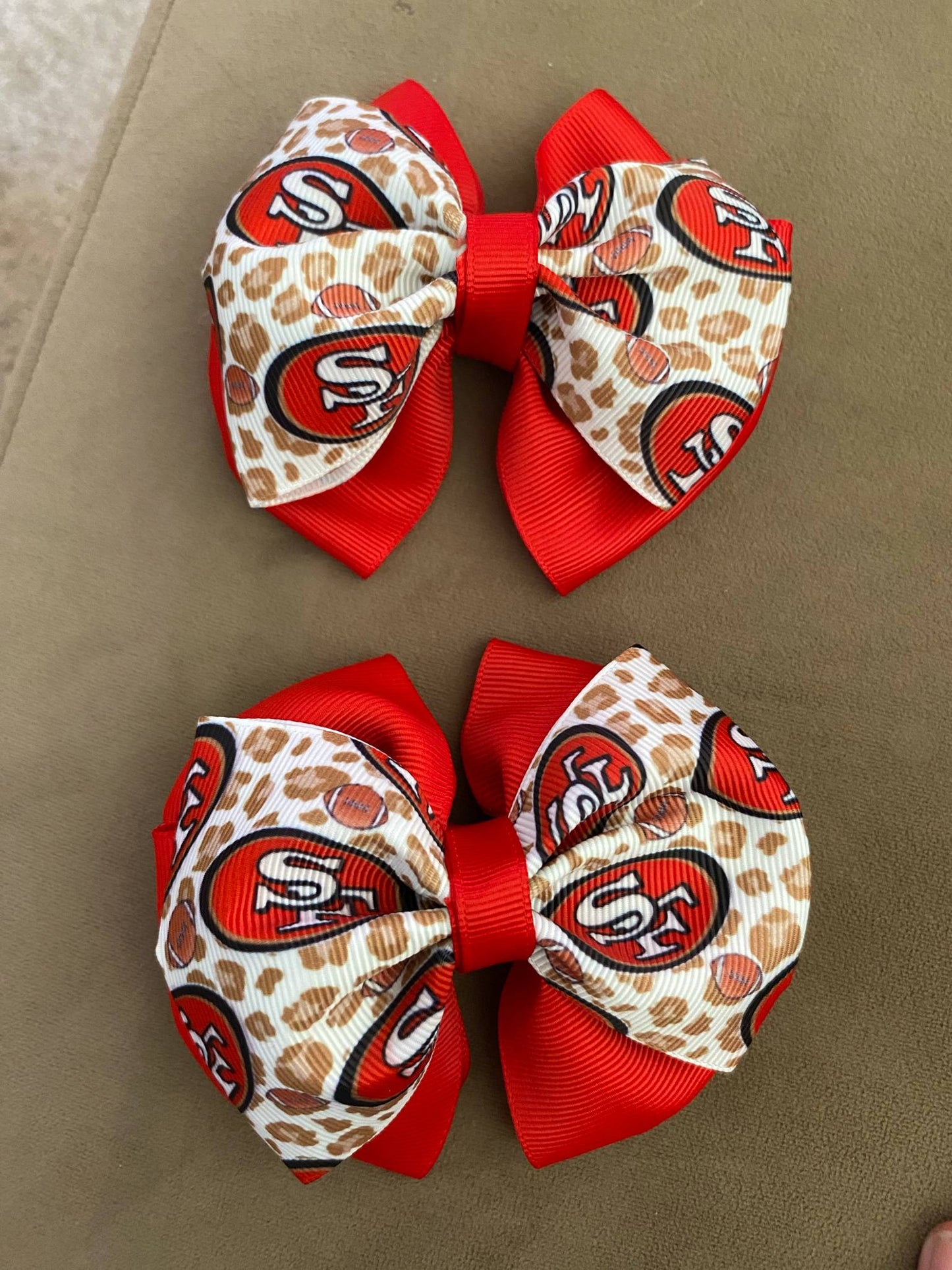 Pig tail bows